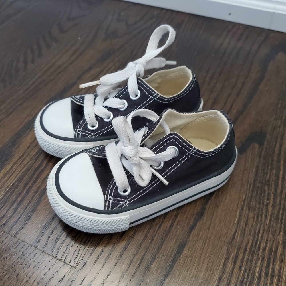 Converse Black Sneakers Size Infant 4